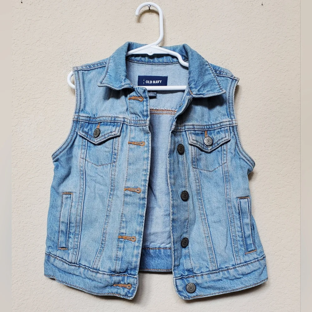 Old Navy Light Blue Denim Vest for Kids.  Size M (8)